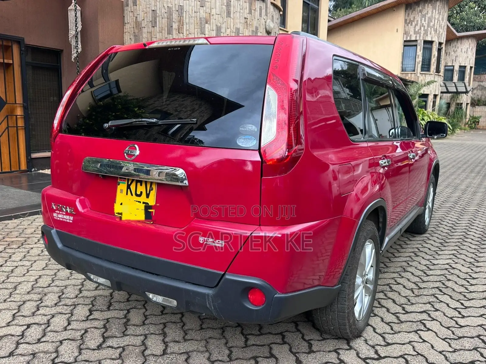 Nissan X-Trail 2011 Red