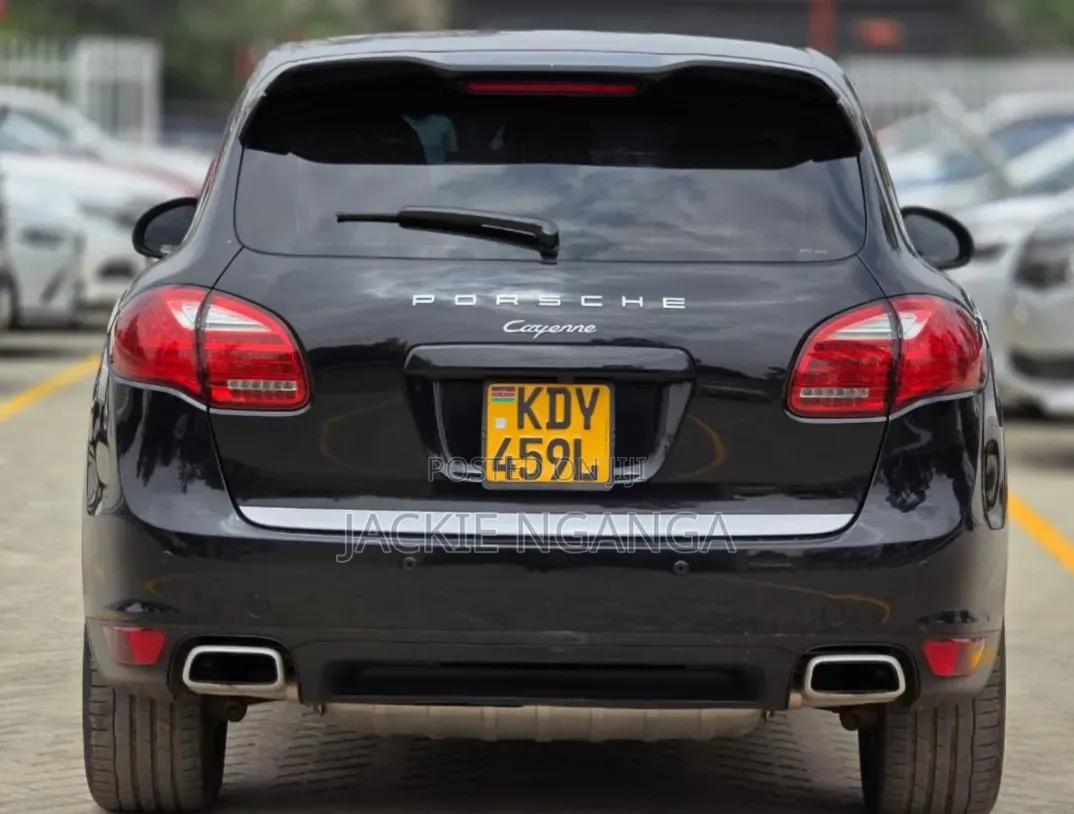 Porsche Cayenne 2014 White