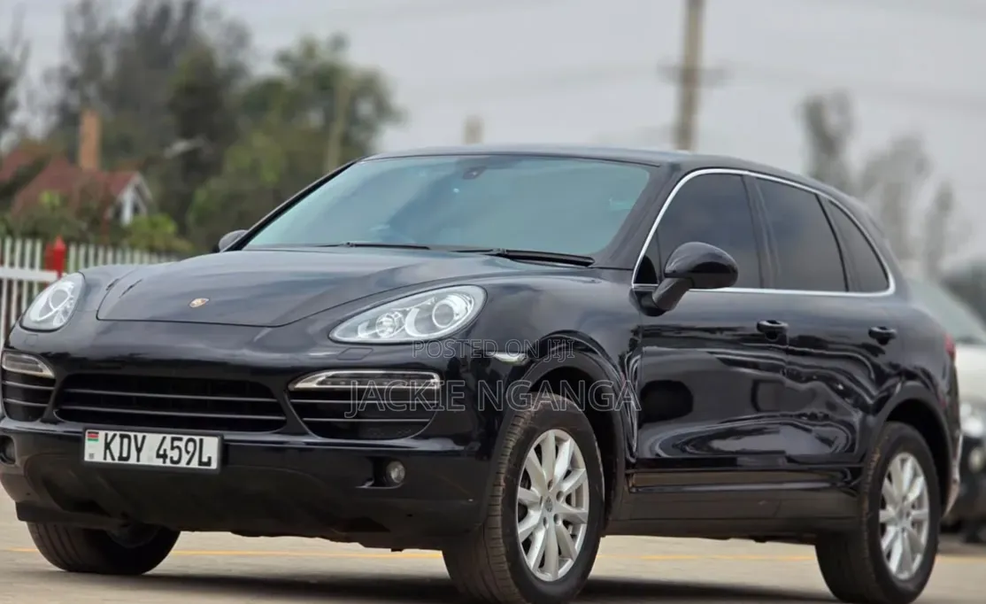 Porsche Cayenne 2014 White