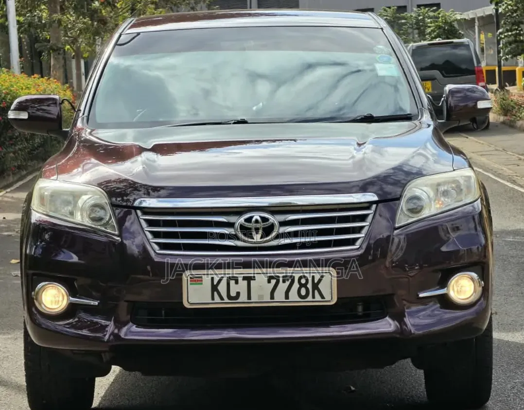 Toyota Vanguard 2011 Maroon
