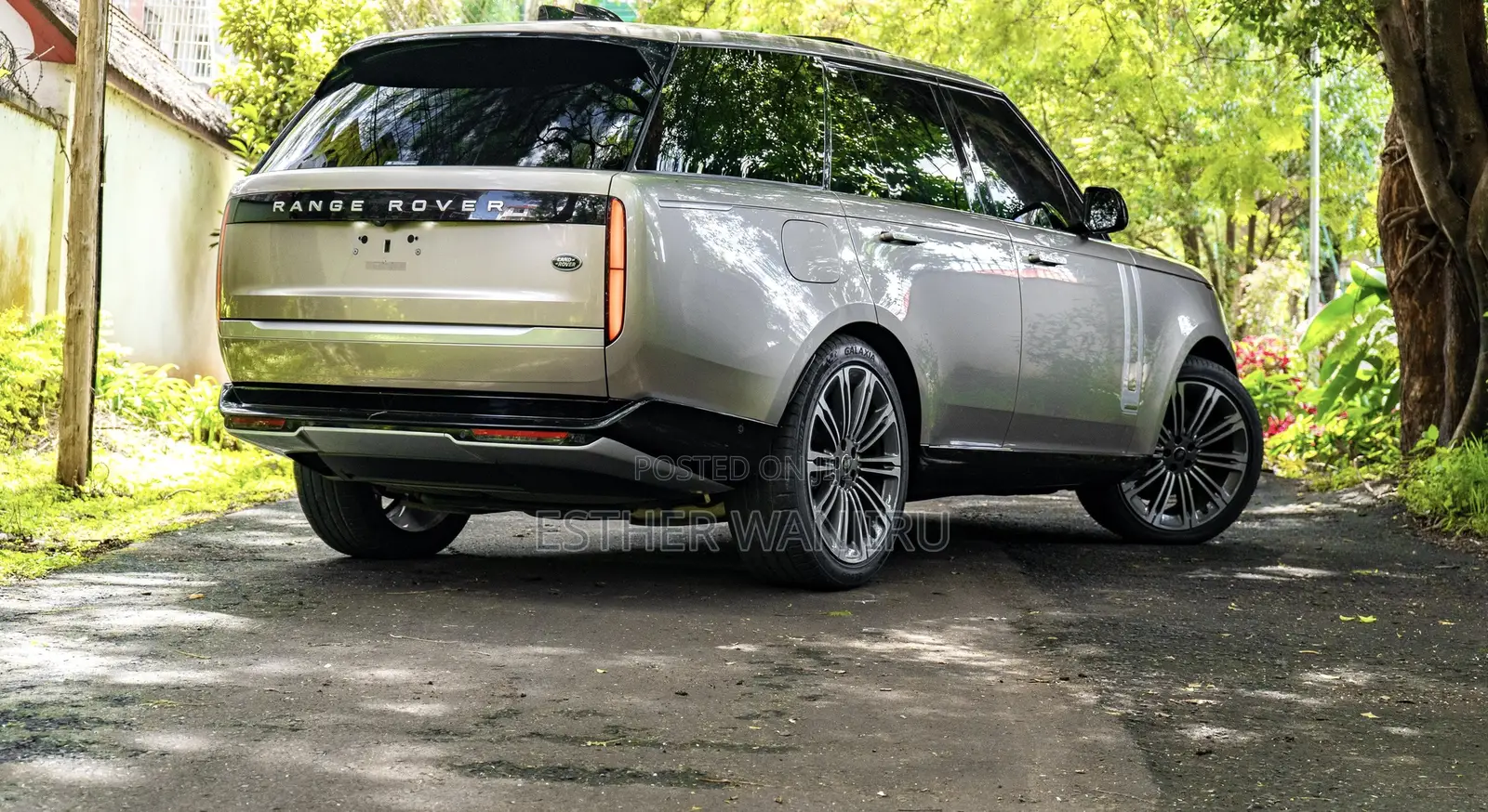 Land Rover Range Rover Vogue 2021 Gold
