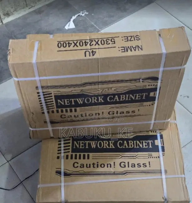 High Quality Locking Glass 4U Cabinet