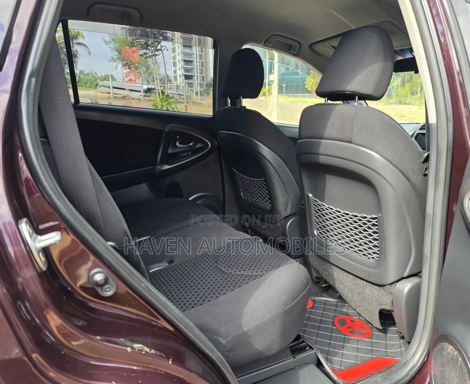 Toyota Vanguard 2011 Brown