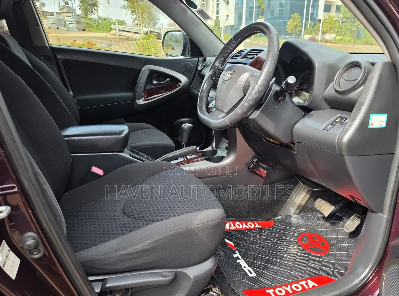 Toyota Vanguard 2011 Brown