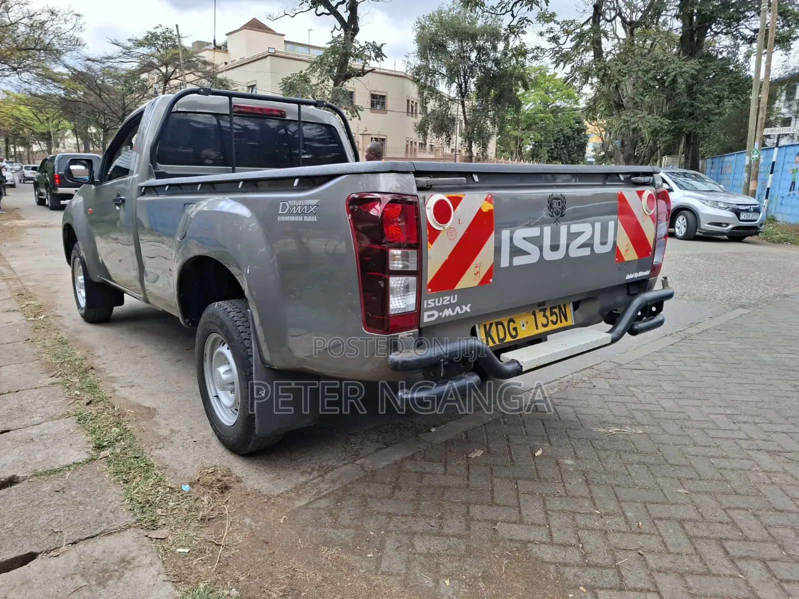 Isuzu D-MAX 2021 Gray
