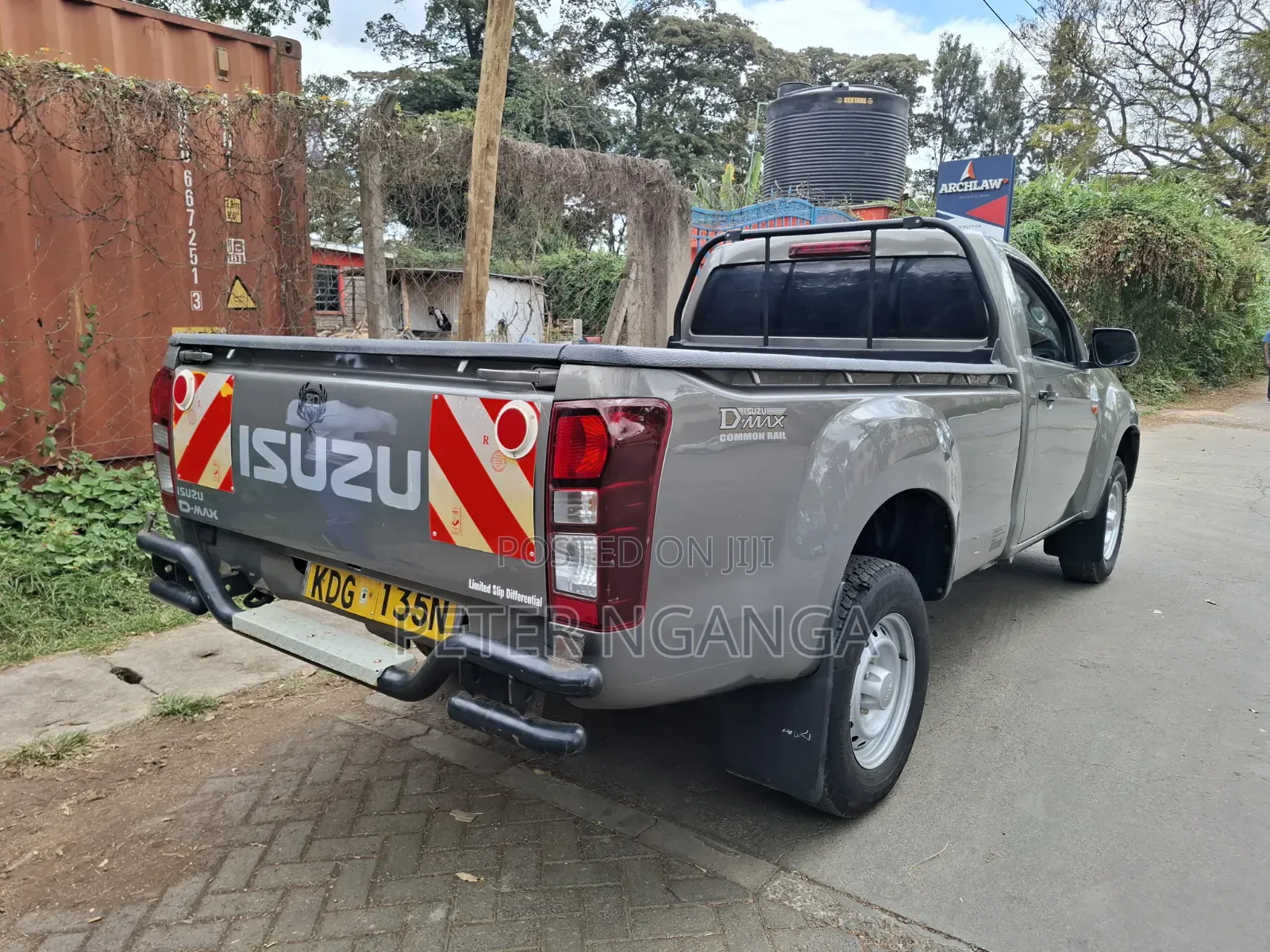 Isuzu D-MAX 2021 Gray
