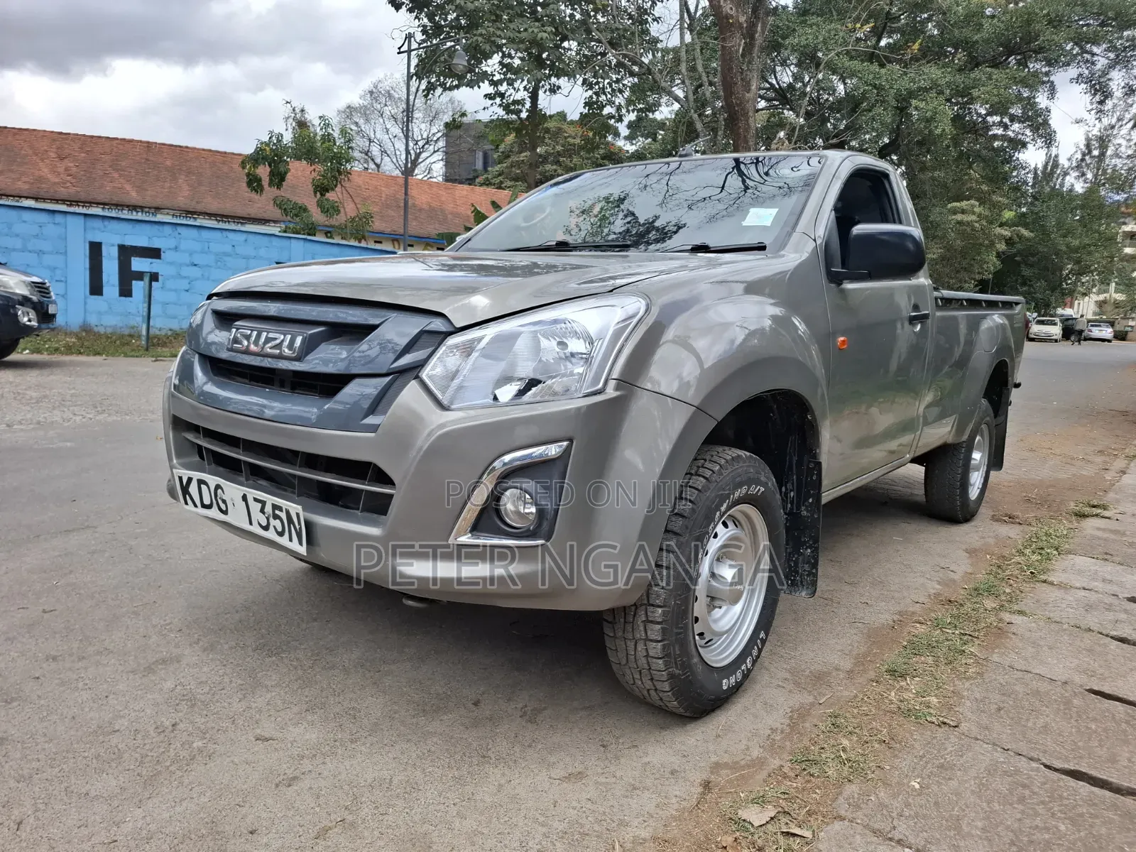 Isuzu D-MAX 2021 Gray