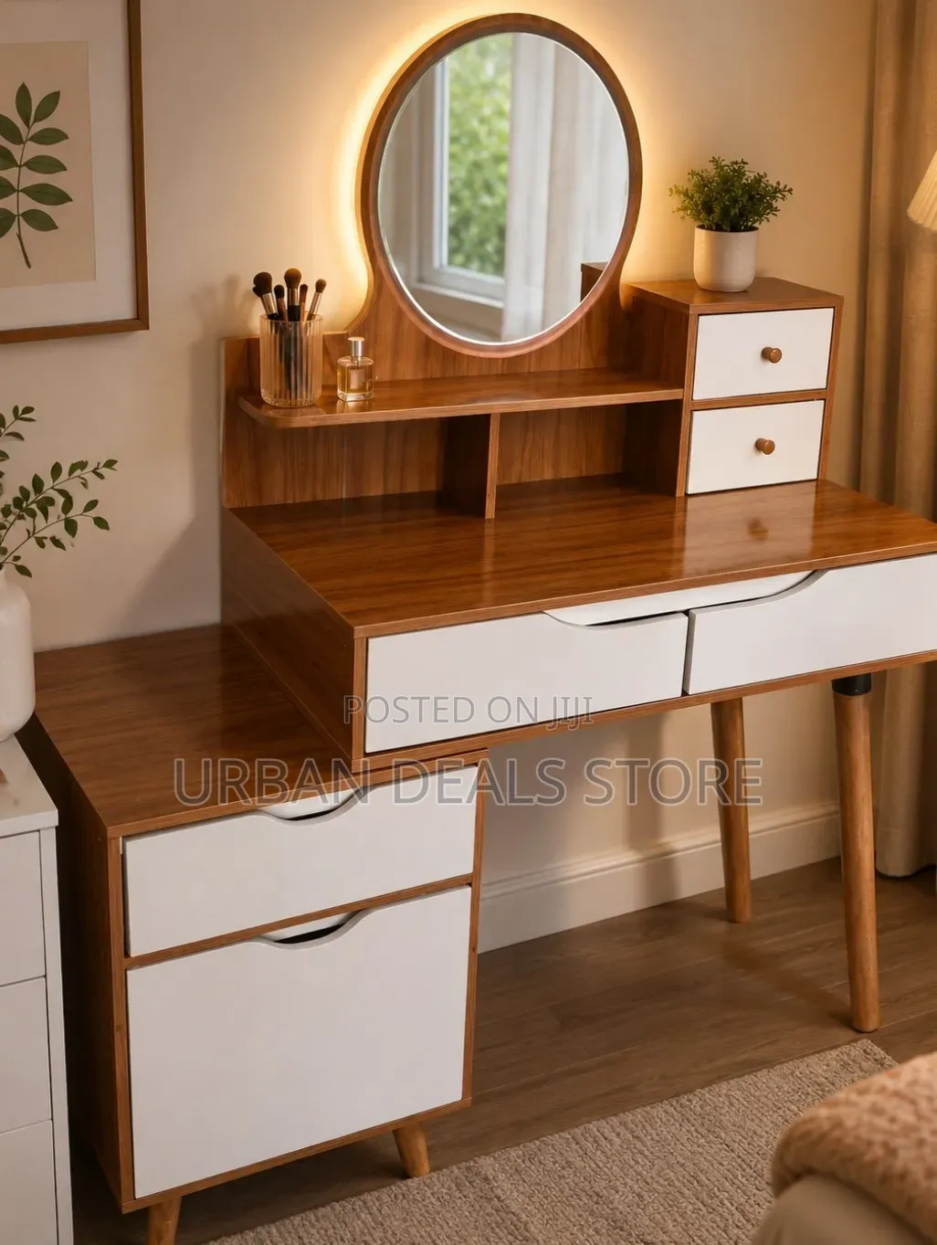 Executive Dressing Table With Lights