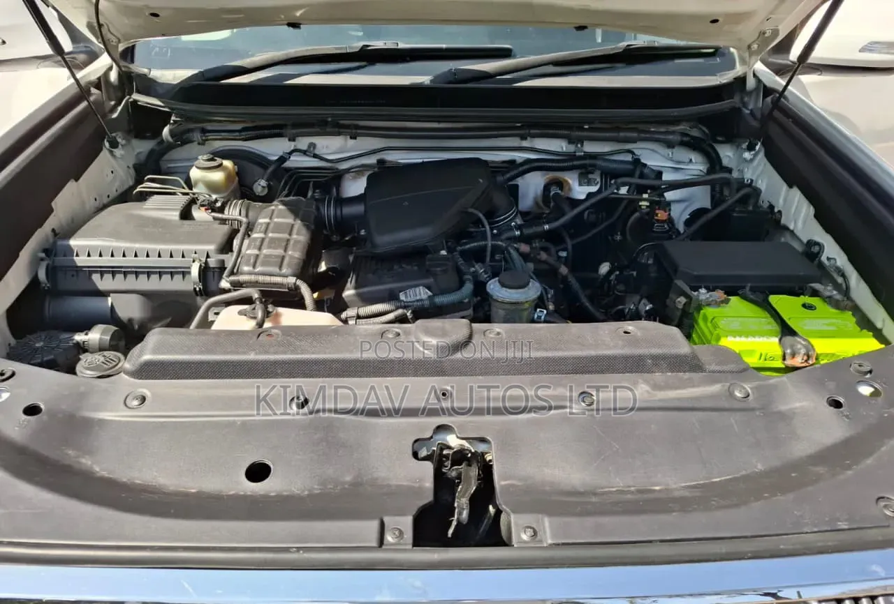Toyota Land Cruiser Prado 2011 White
