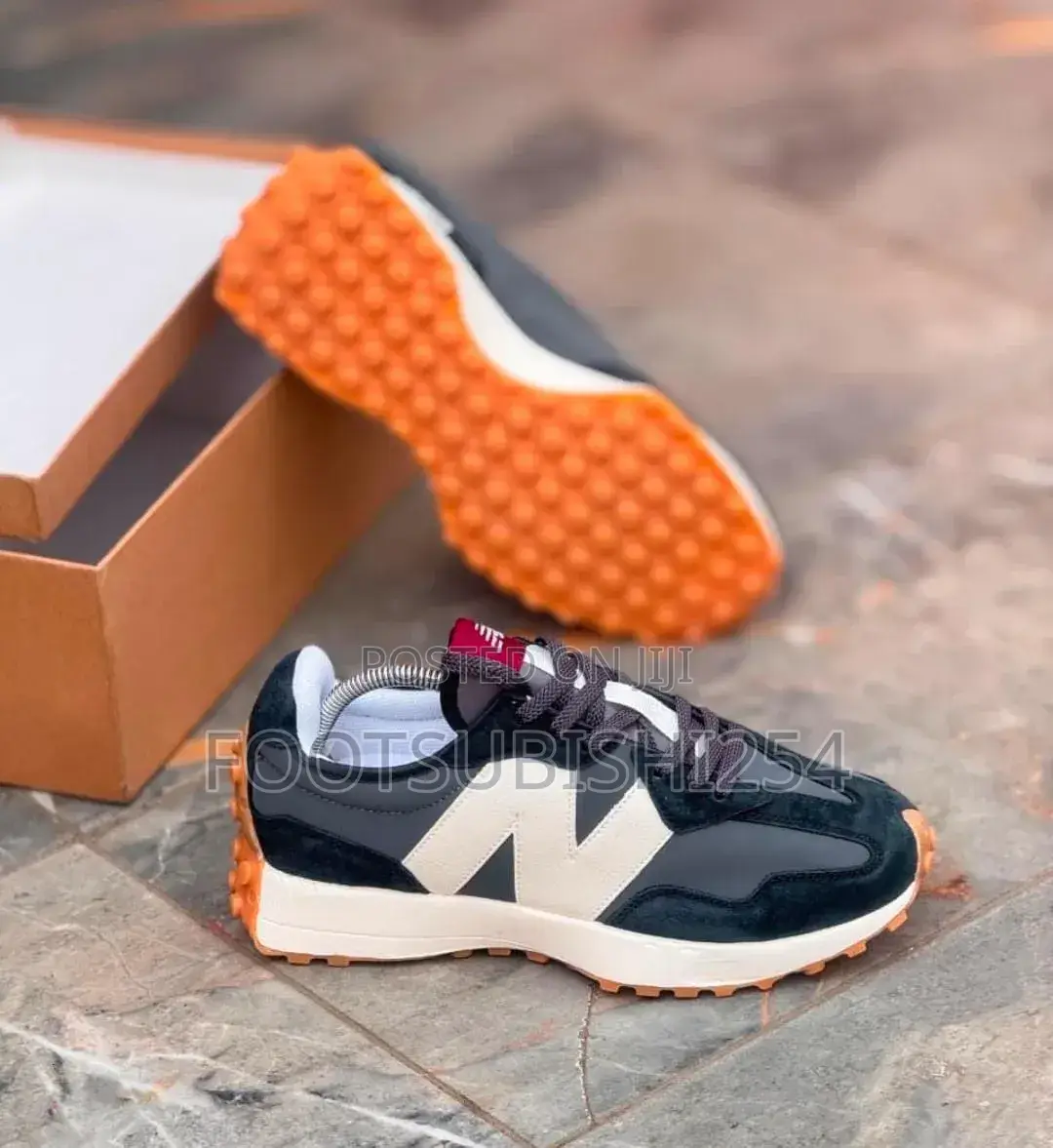 New Balance 327