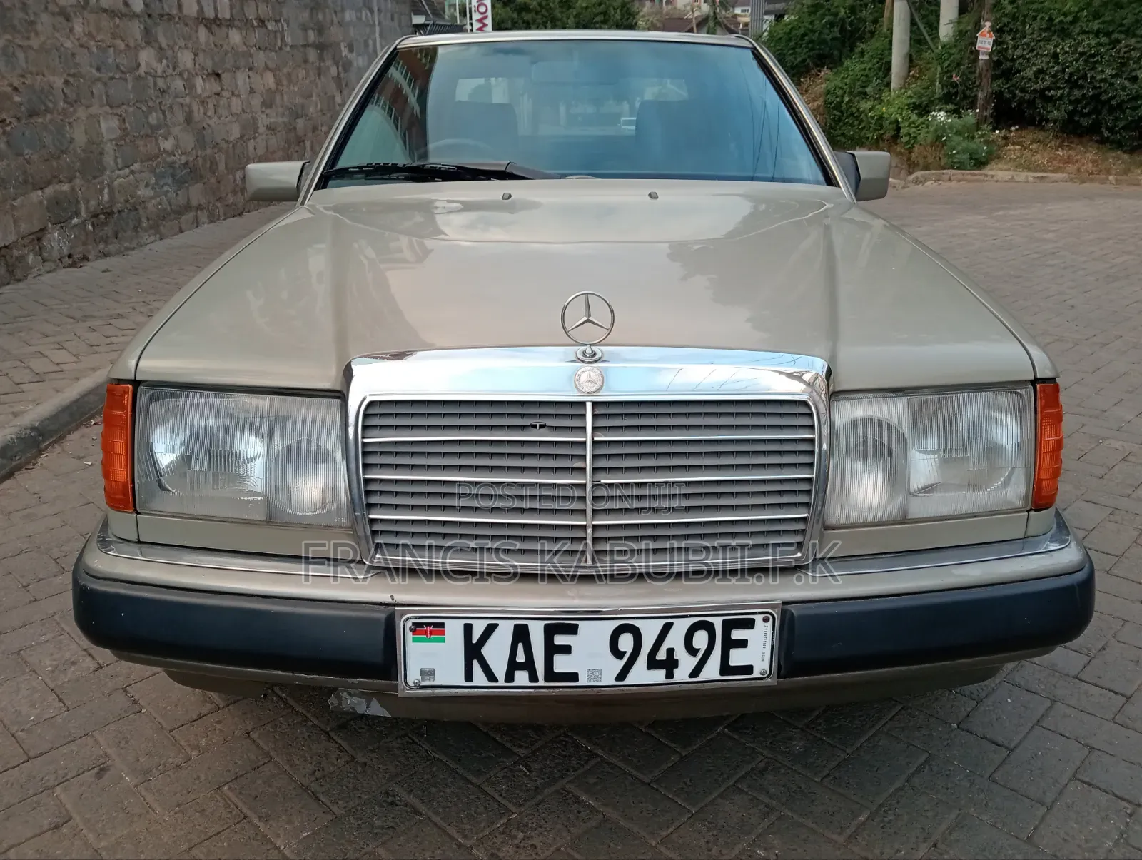 Mercedes-Benz E200 1993 Green