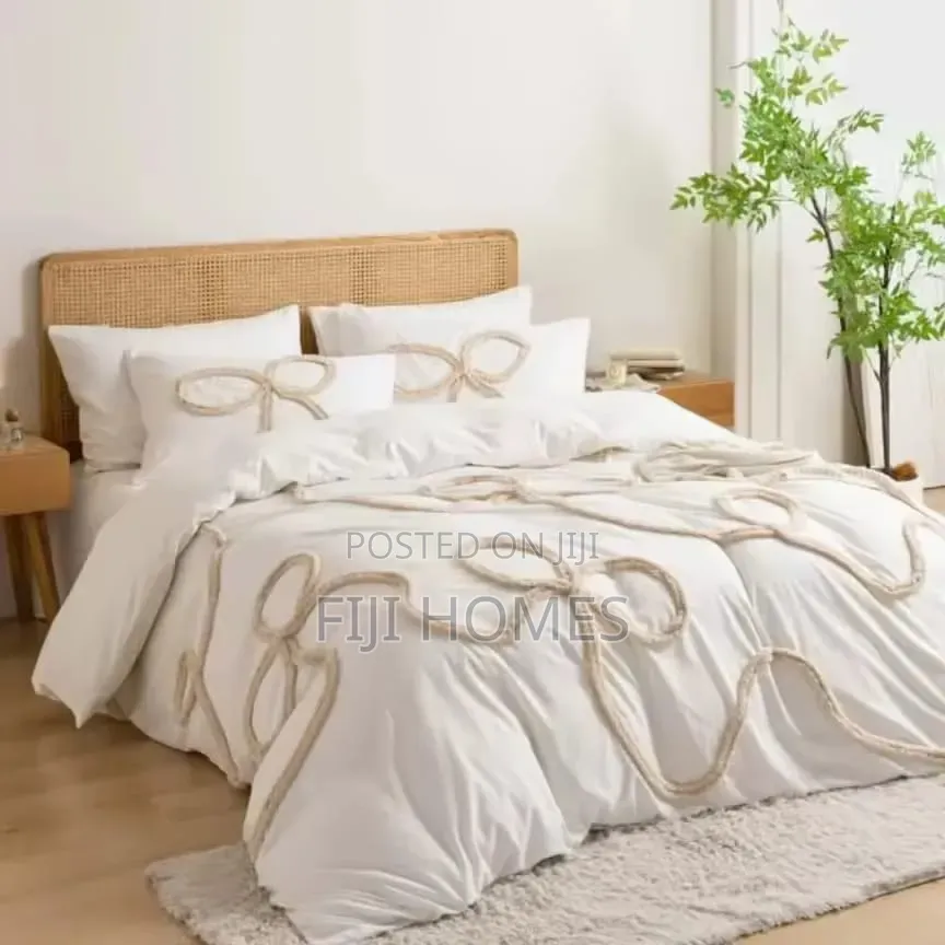 3pc Bowknot Tufted Duvet Cover Set | 6x6/6x7