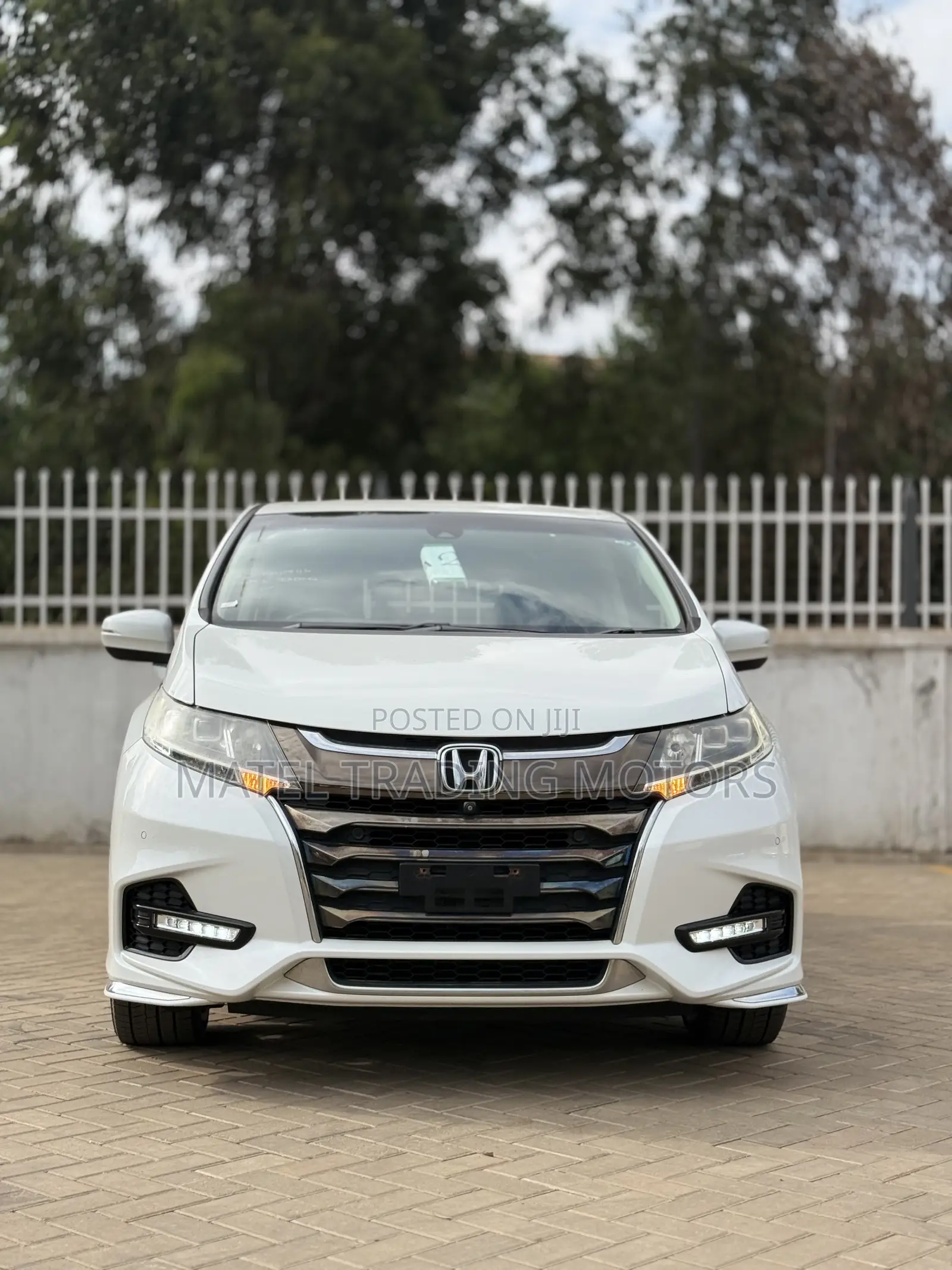 Honda Odyssey 2.0 Hybrid (8 seater) 2019 White