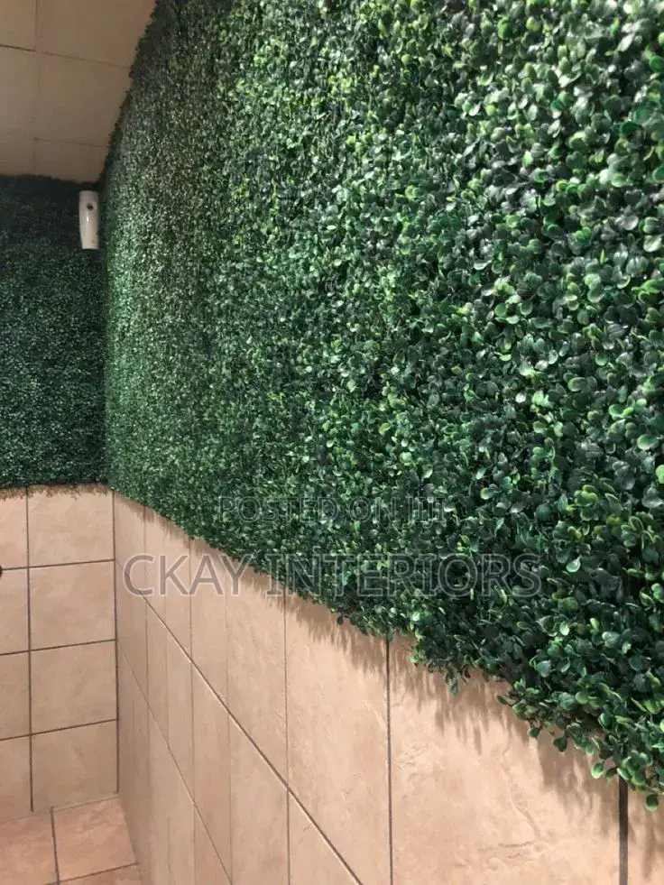 Lush Panels for Instant Impact Wall Ascents Boxwood Hedge Panels