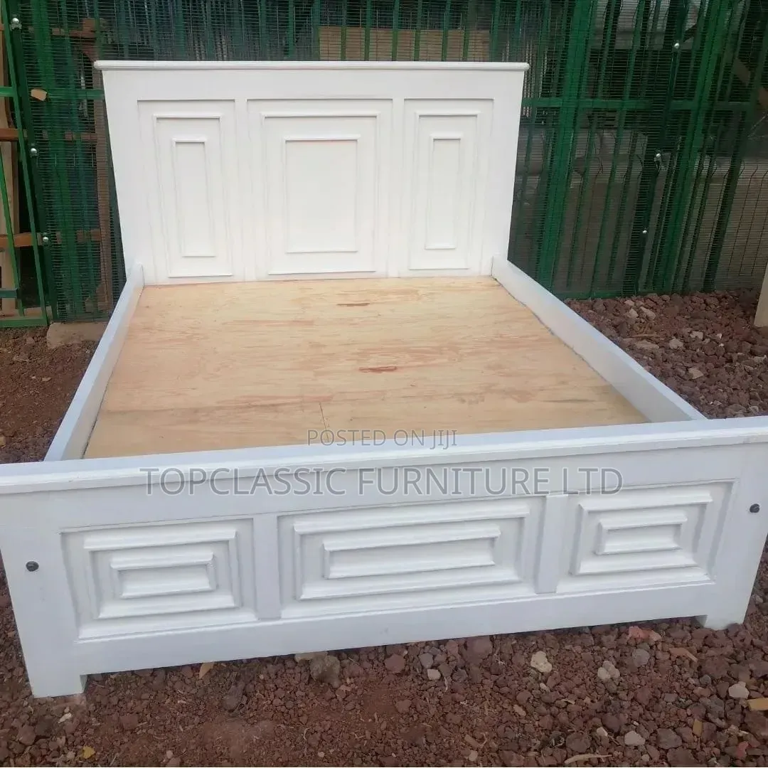 5x6 White Pants. Panel Bed 🛏 3D