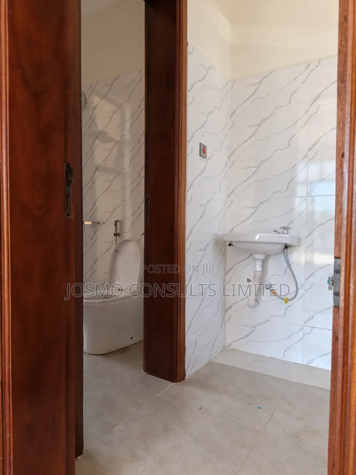 5bdrm Duplex in Kamakis for rent