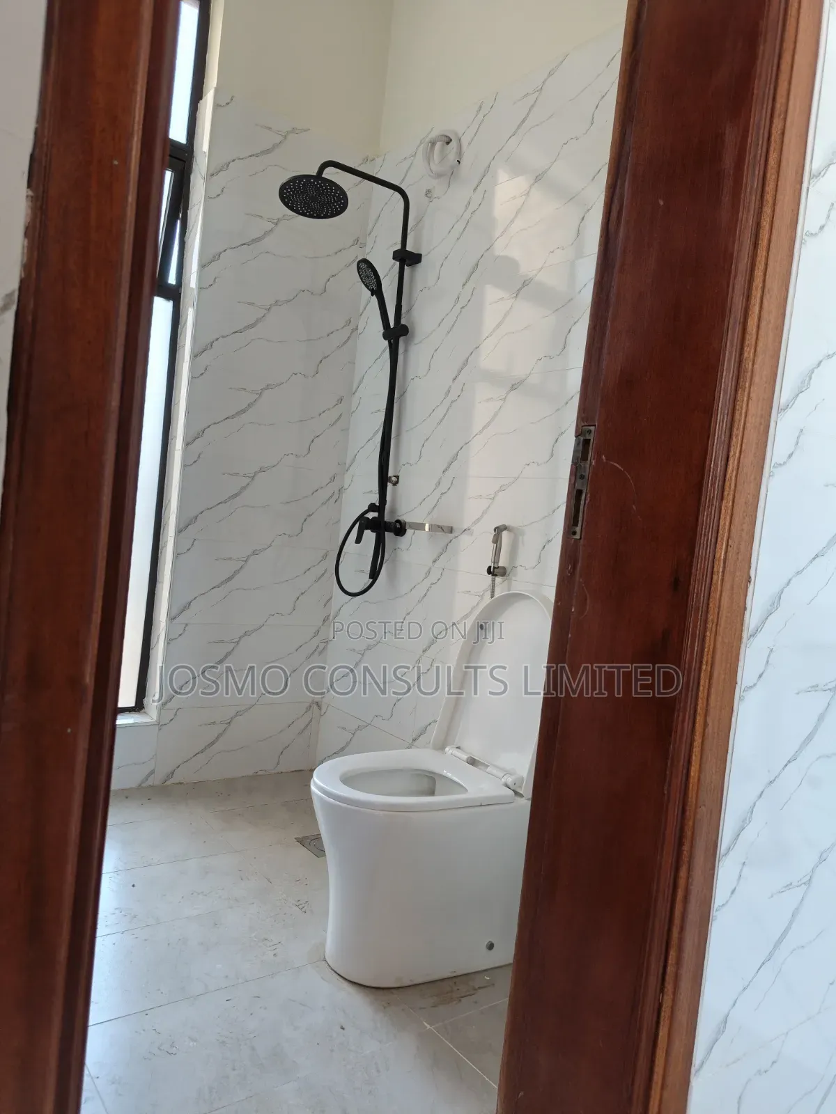 5bdrm Duplex in Kamakis for rent