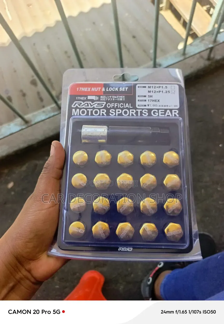 12*1.25mm Gold Lug Nuts and Lock Set