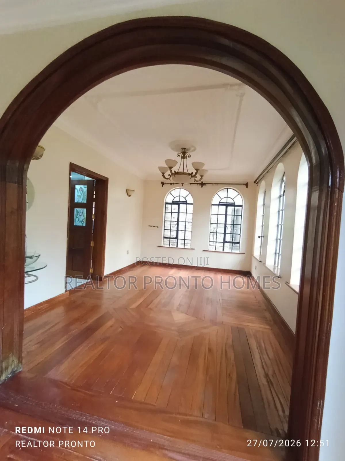 5bdrm Townhouse / Terrace in Kilimani, State House Area for rent