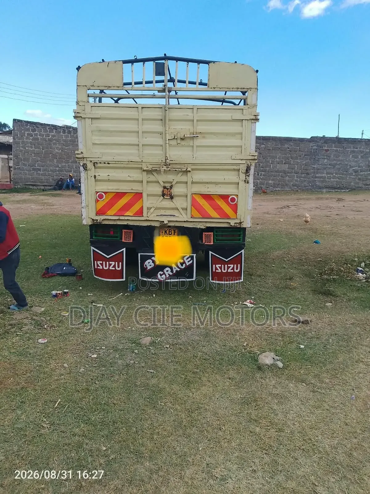 Isuzu Lorry