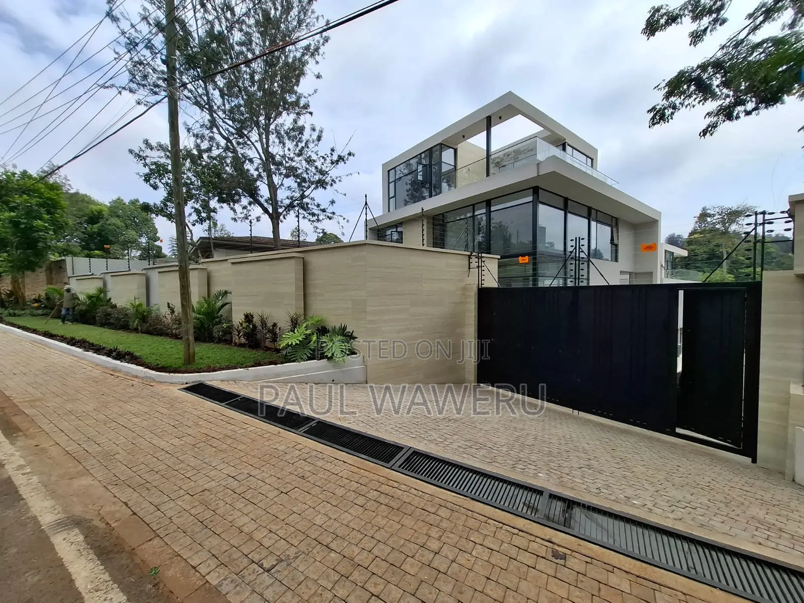 6bdrm Villa in Maziwa for sale