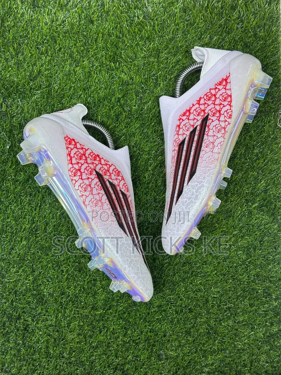 Adidas F50 "Heartbreaker" ๐ฅ
Sizes 39__45