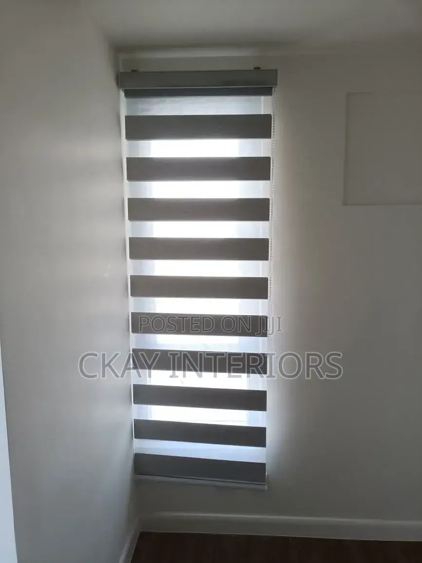 Make Privacy Stylish With Modern Horizontal Blinds