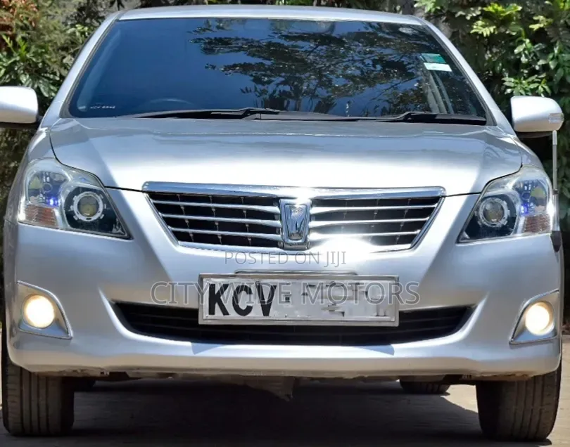 Toyota Premio 2012 Silver