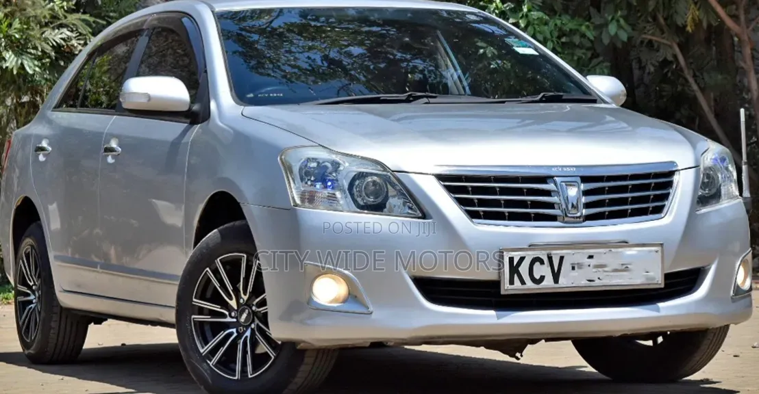 Toyota Premio 2012 Silver