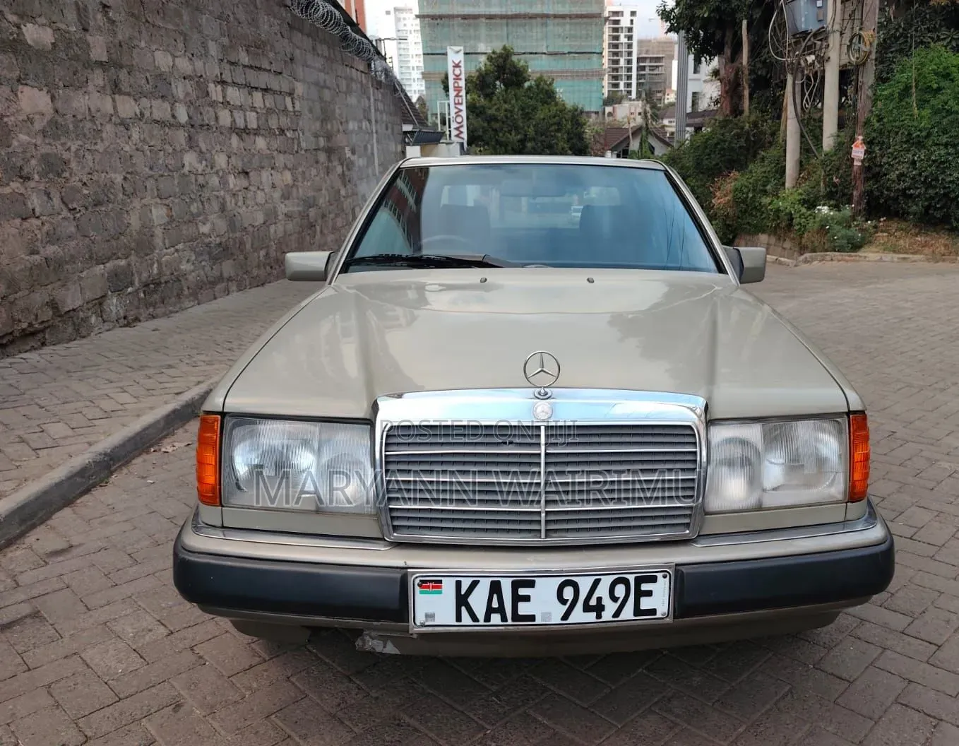 Mercedes-Benz 200E 1993 Brown