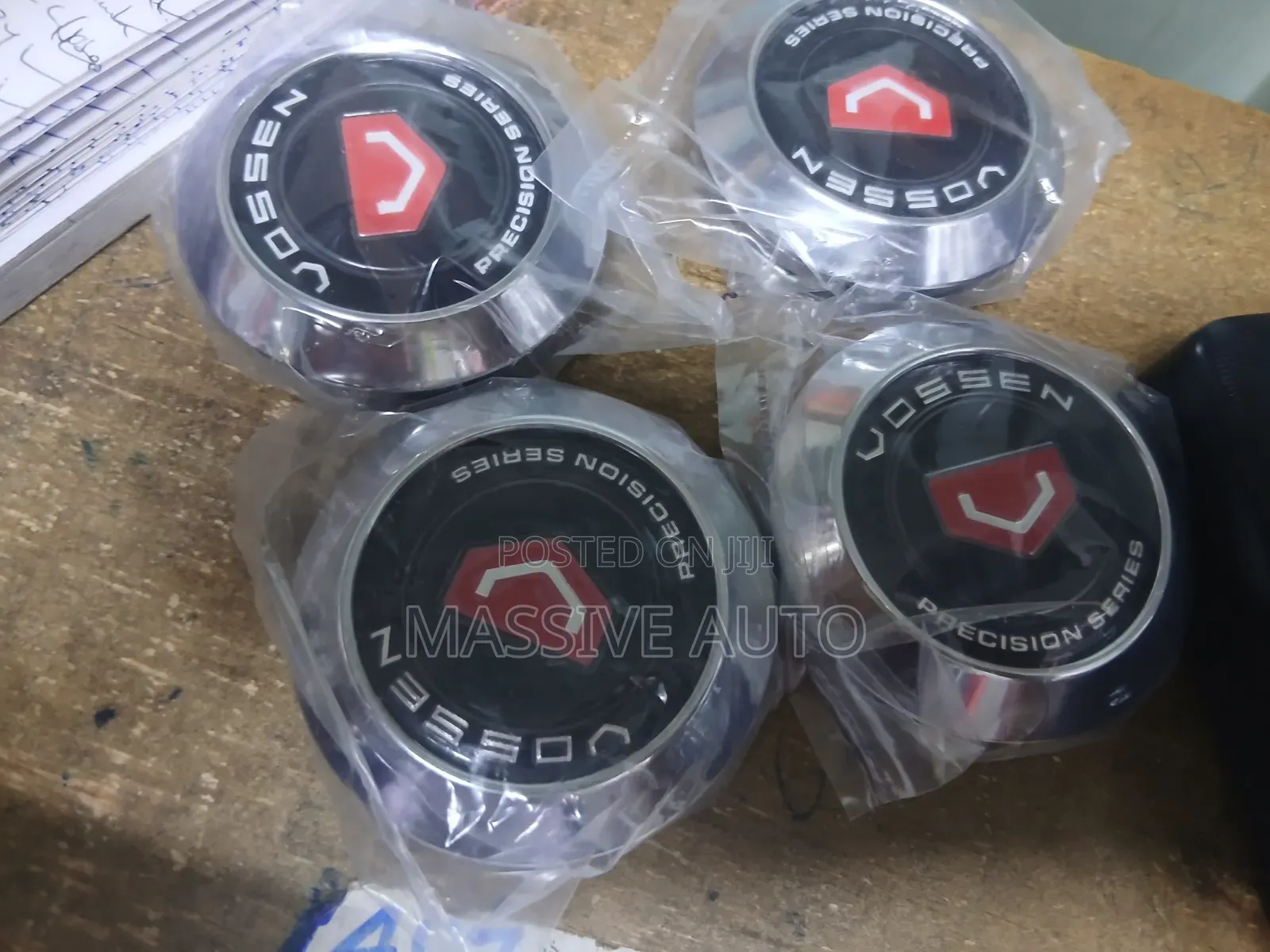 4pcs Universal Replacement Centre Caps/ Centre Wheel Caps