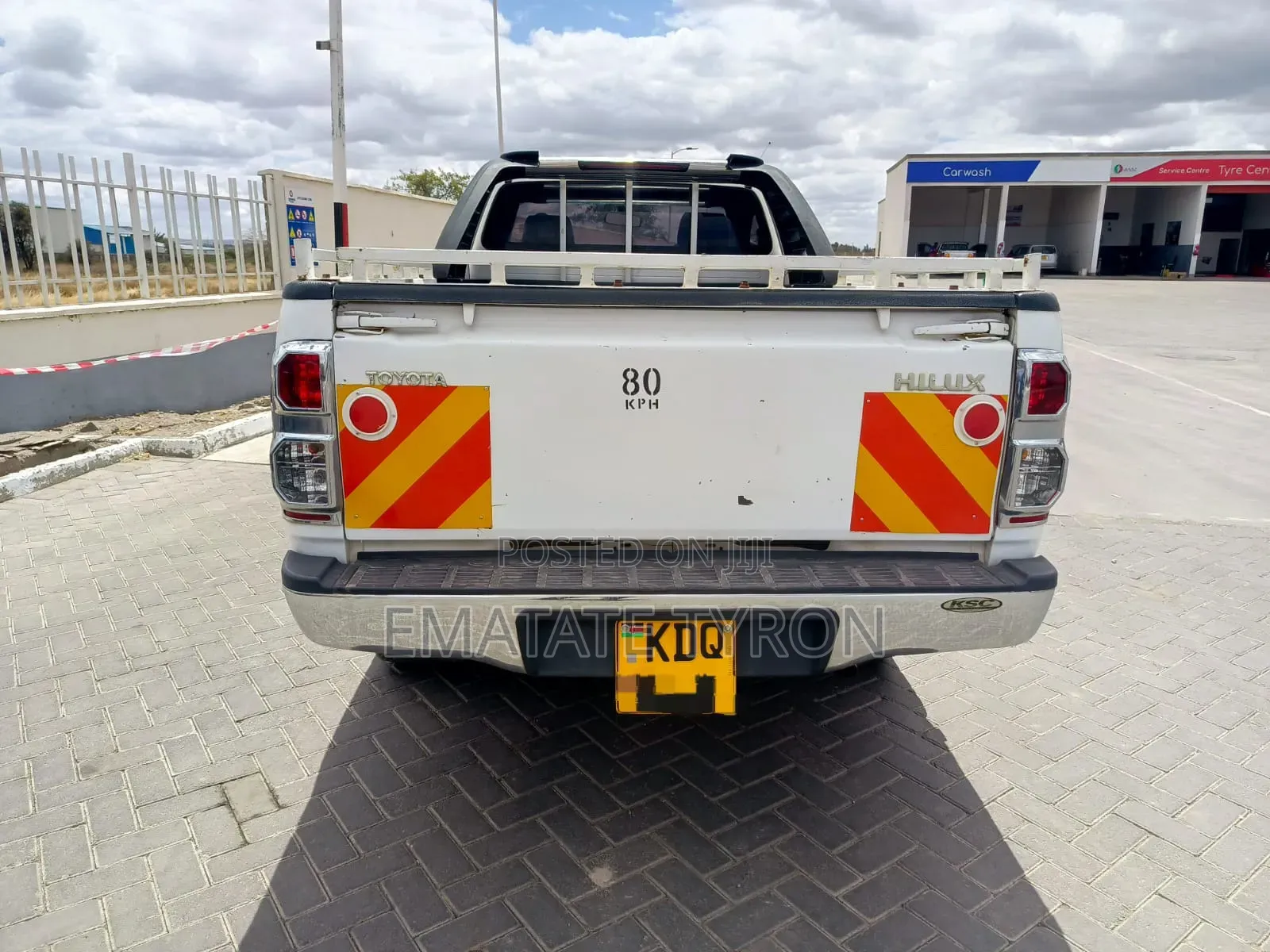 Toyota Hilux SR HI-RIDER 2015 White
