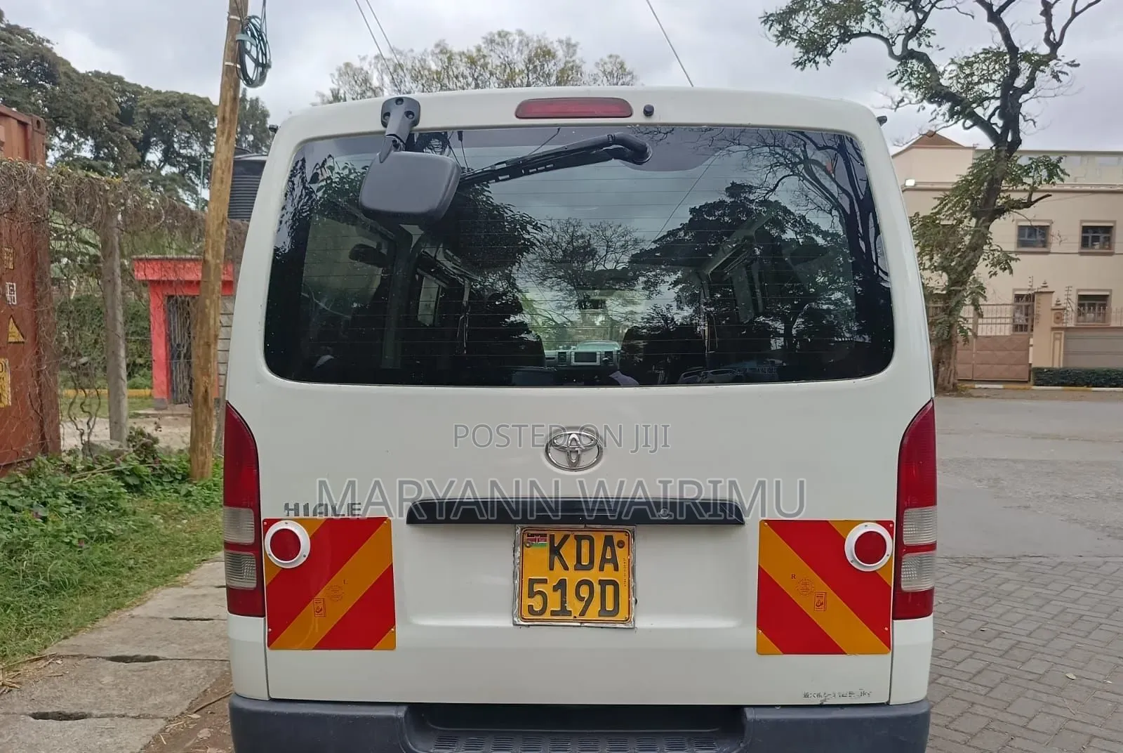 Toyota HiAce 2013 White