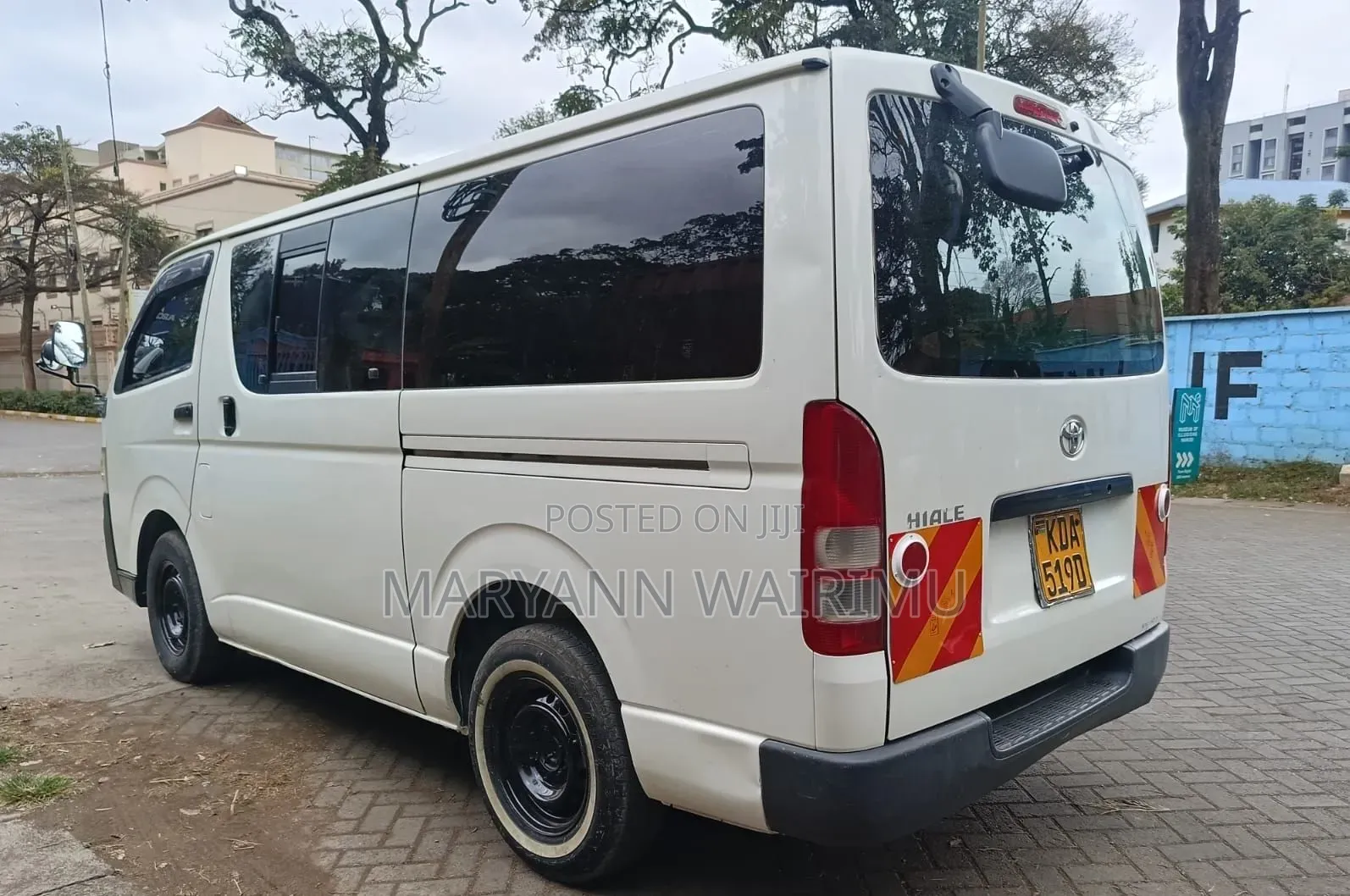 Toyota HiAce 2013 White