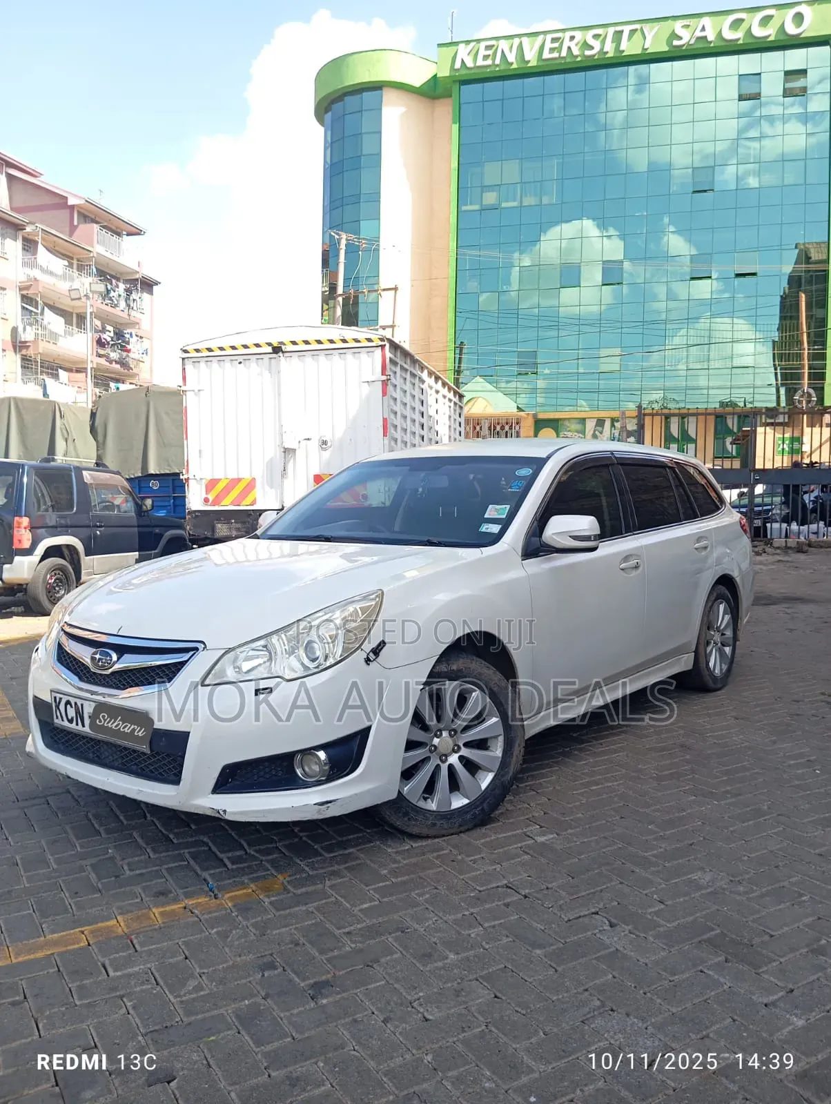 Subaru Legacy 2.5i Premium 2010 White