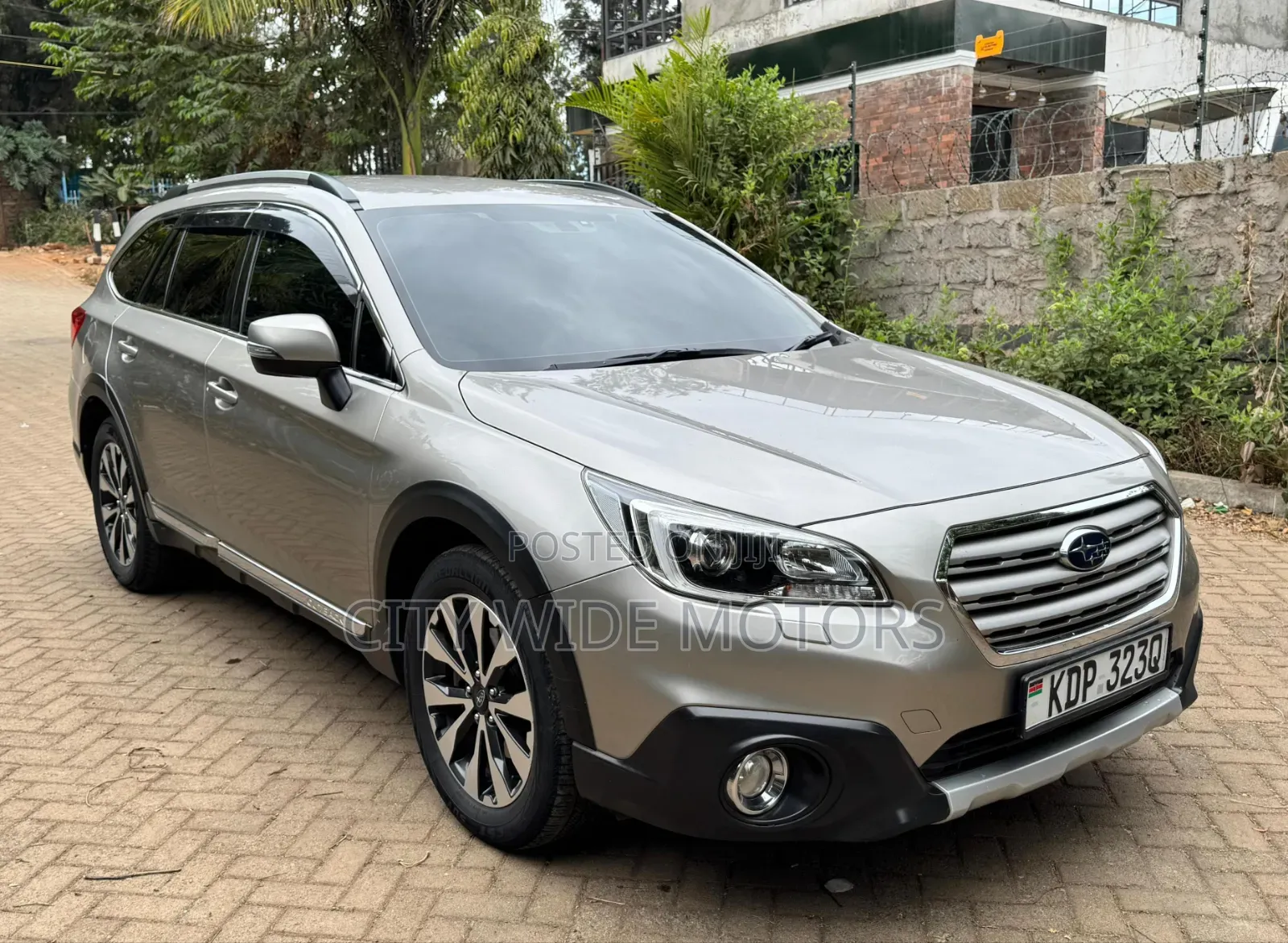 Subaru Outback 2015 Gold