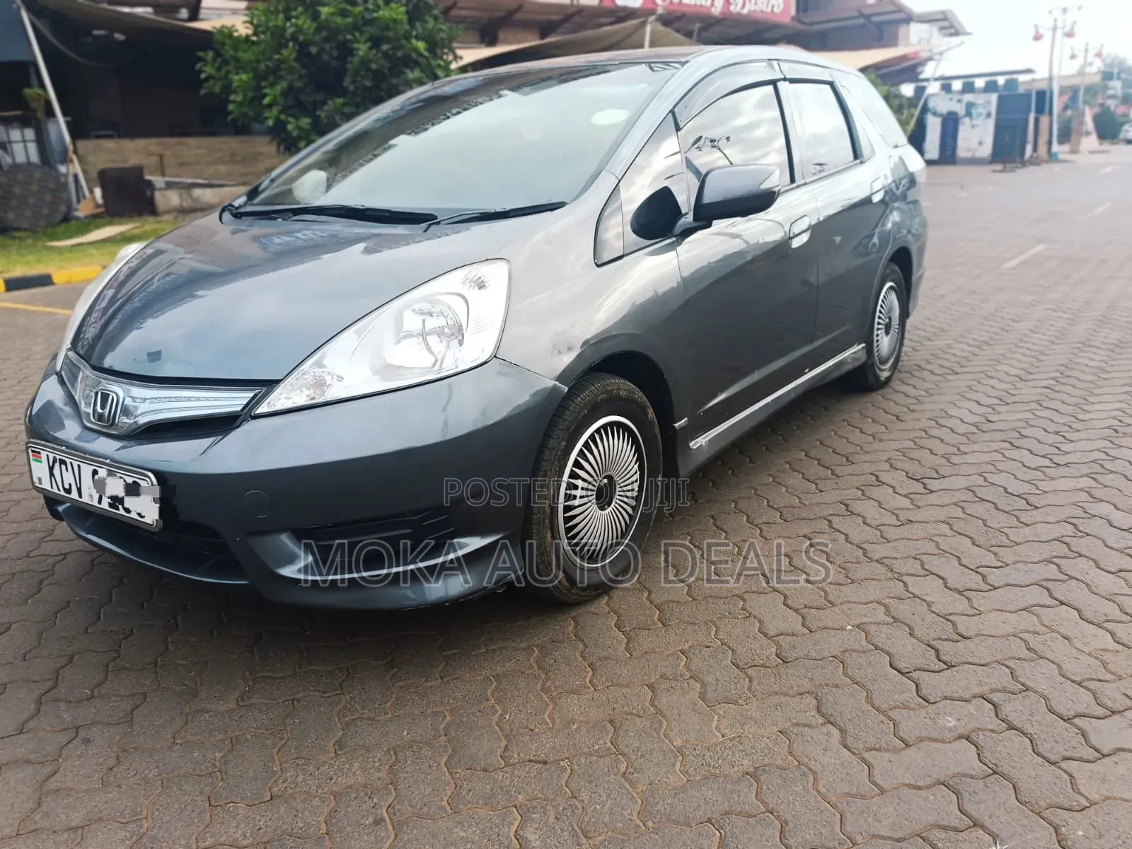 Honda Fit Shuttle 1.3 Hybrid 2WD 2012 Gray