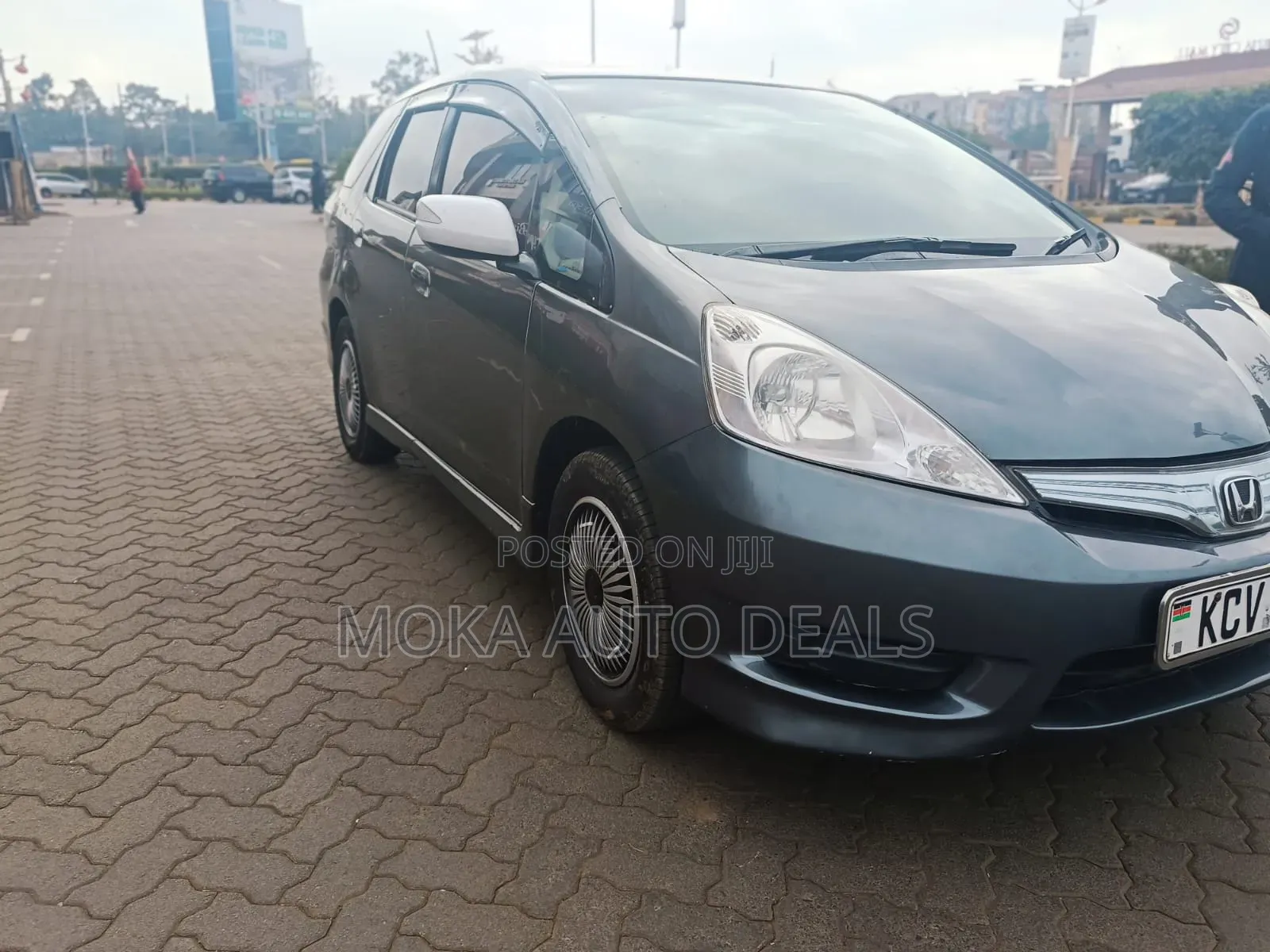 Honda Fit Shuttle 1.3 Hybrid 2WD 2012 Gray
