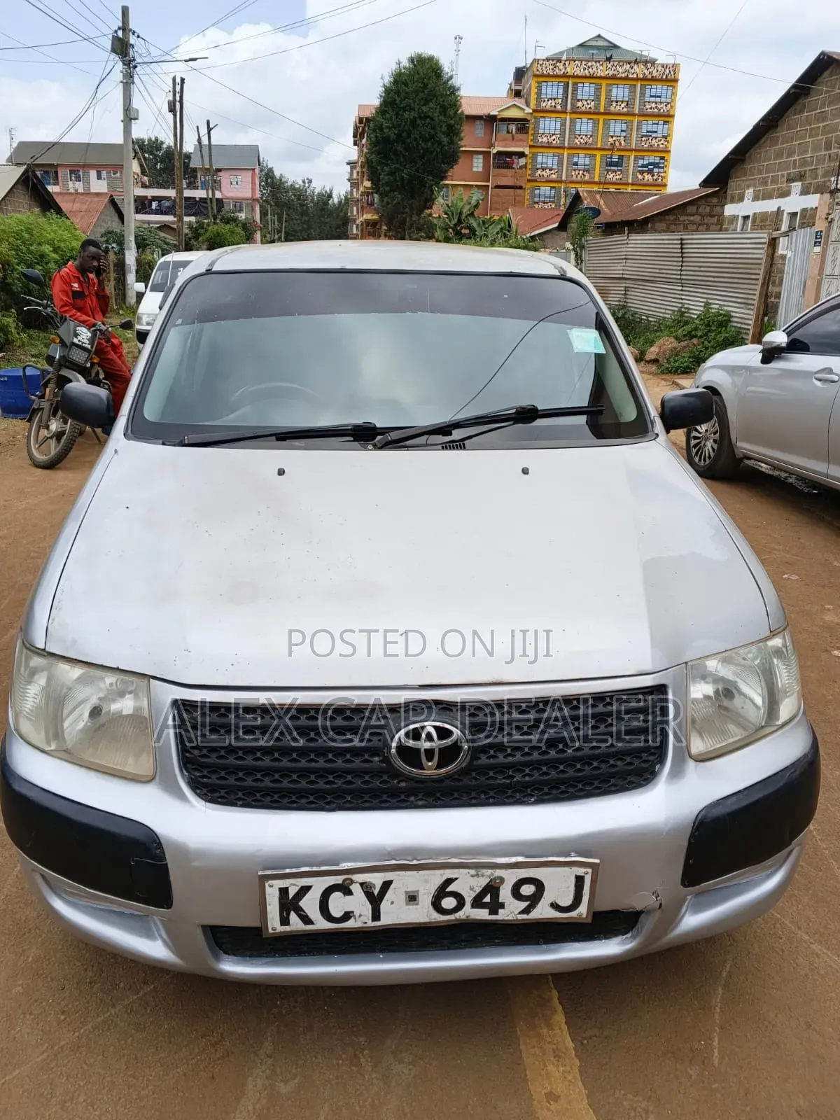 Toyota Succeed SV Premium 2014 Silver