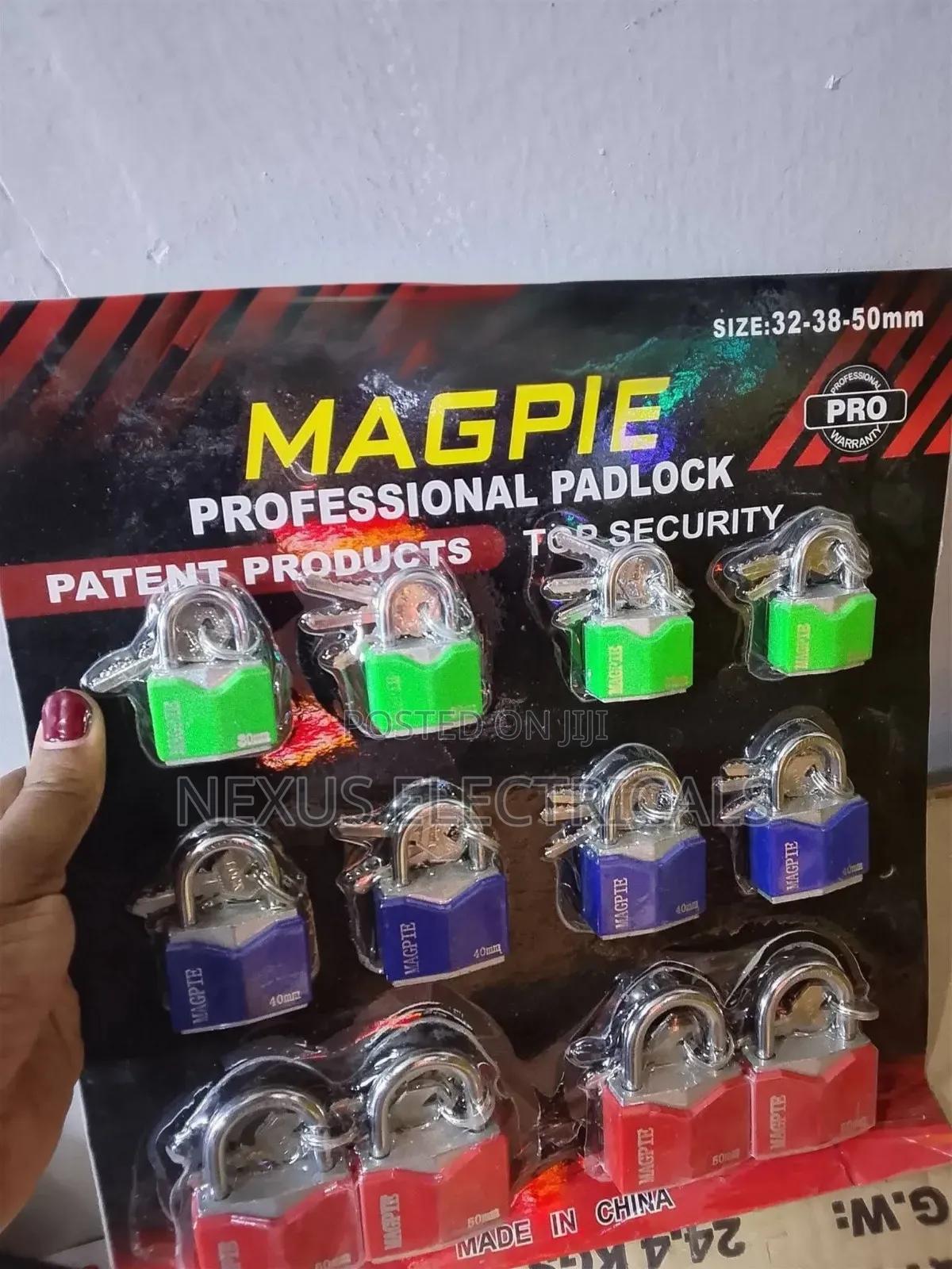 12 Set Padlocks Magpie