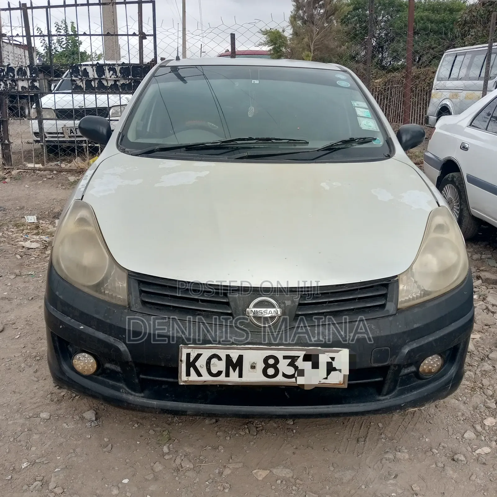 Nissan Advan 2011 Silver