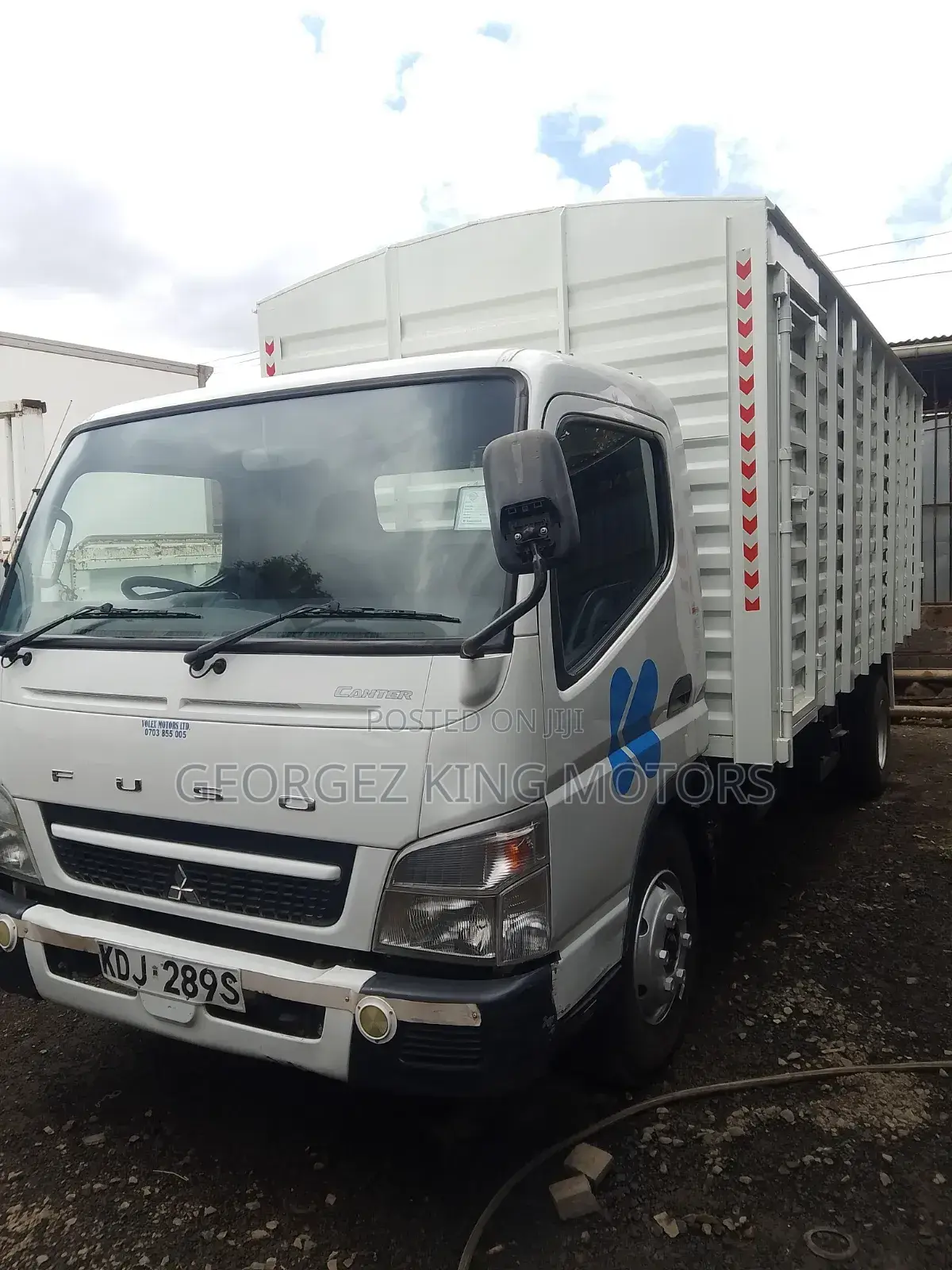 MITSUBISHI Fuso Canter