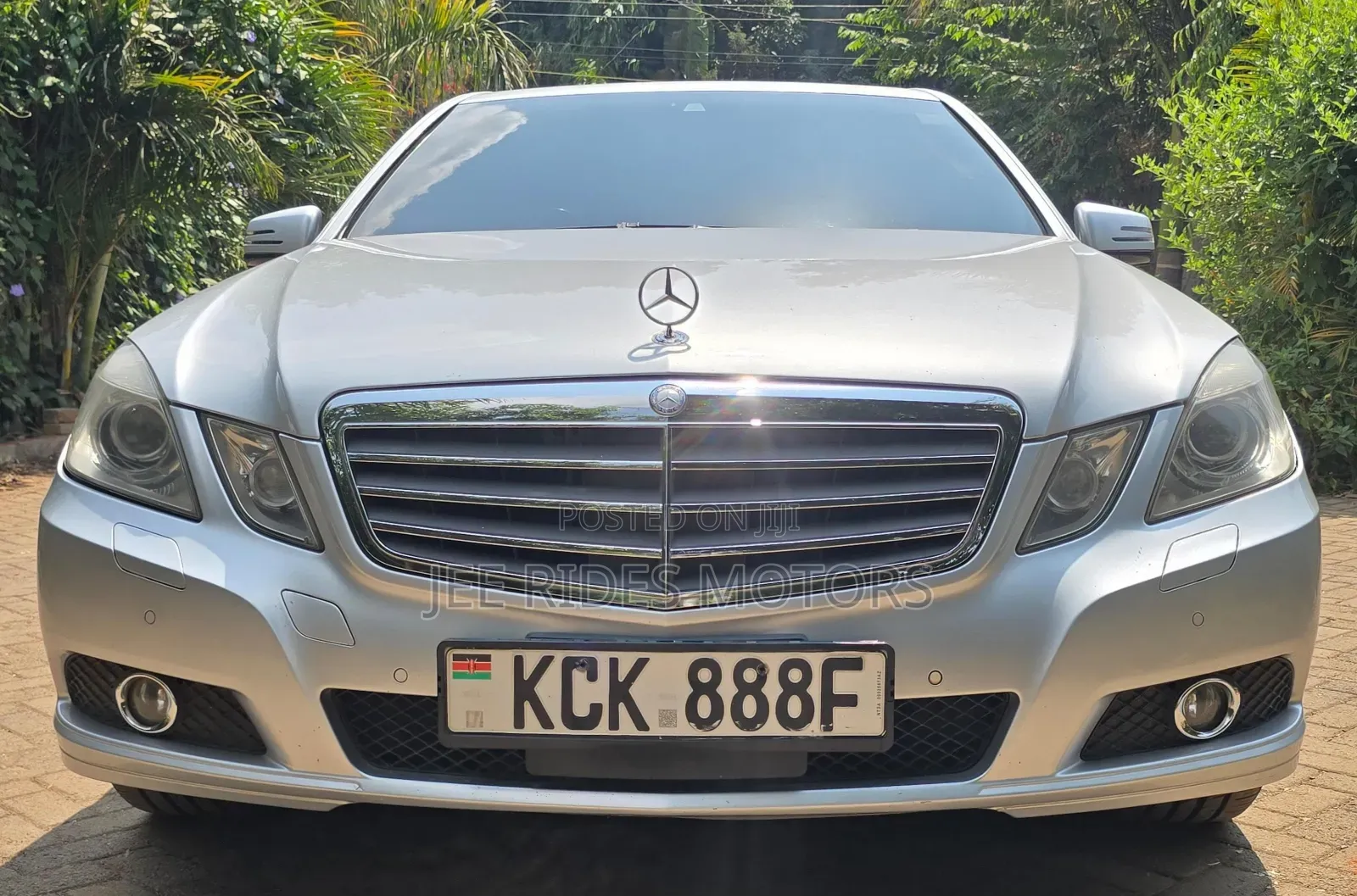 Mercedes-Benz E250 2010 Silver