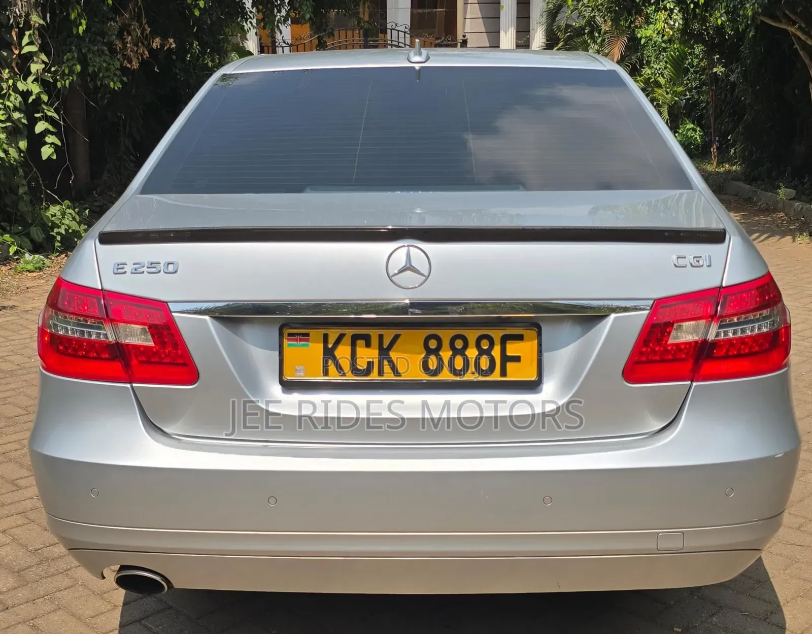 Mercedes-Benz E250 2010 Silver
