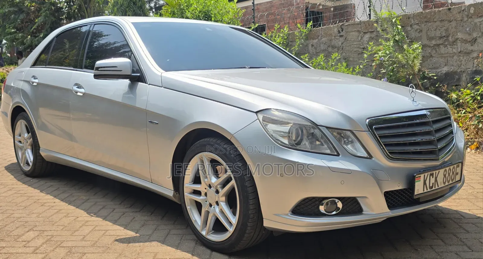 Mercedes-Benz E250 2010 Silver
