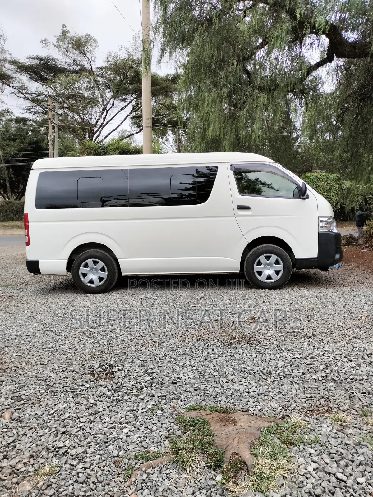 Toyota HiAce 2019 White
