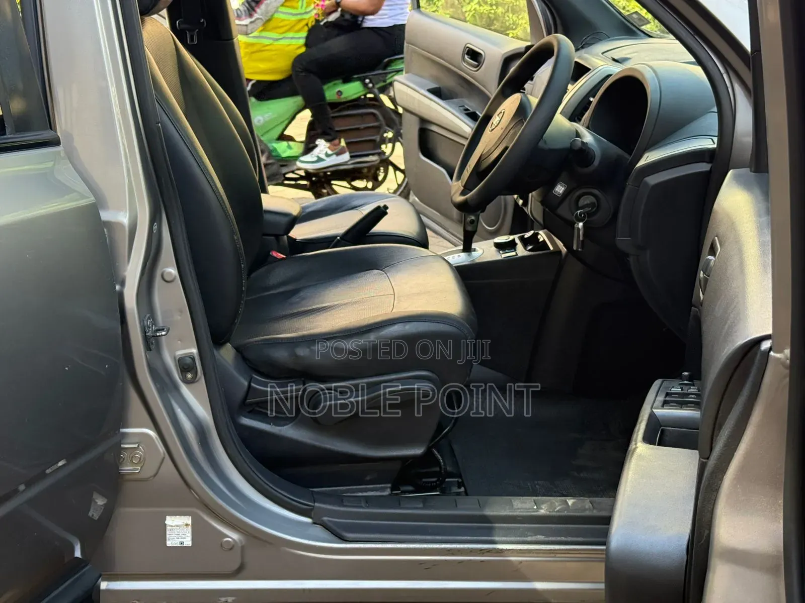Nissan X-Trail 2012 Gray