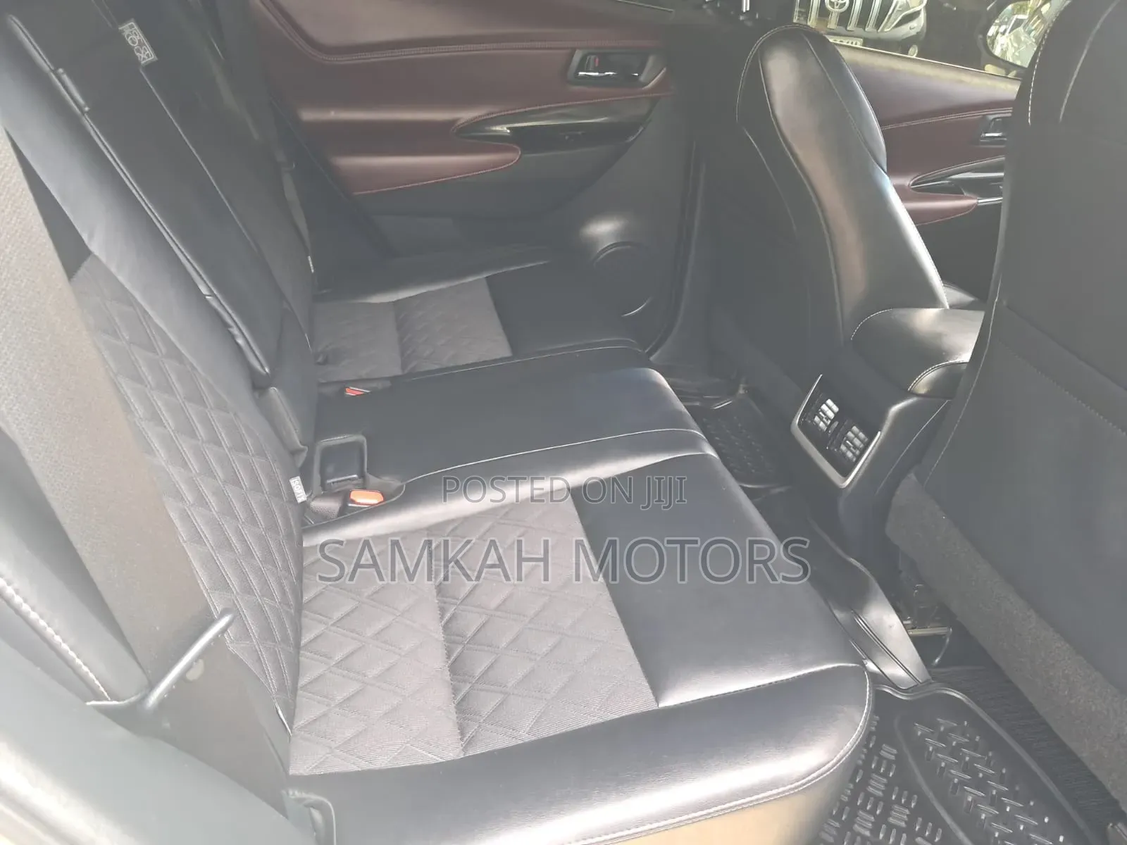 Toyota Harrier 2019 Silver