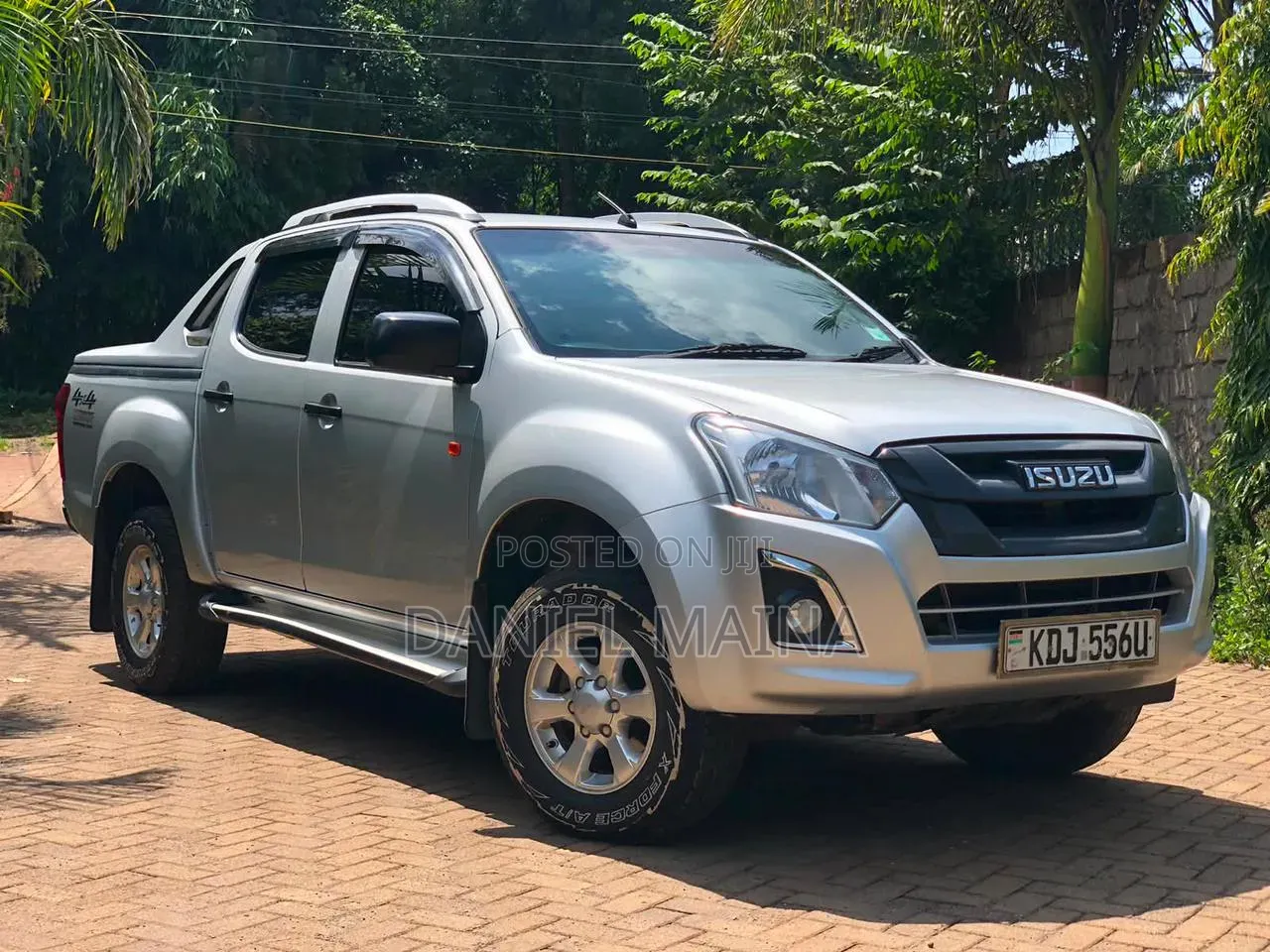 Isuzu D-MAX 2022 Gray