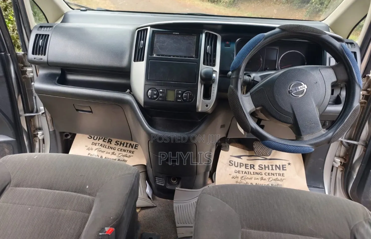 Nissan Serena 2009 Silver